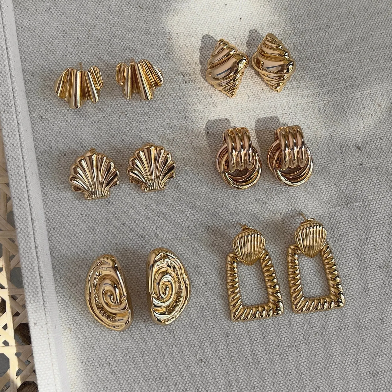 Rio Shell Statement Studs