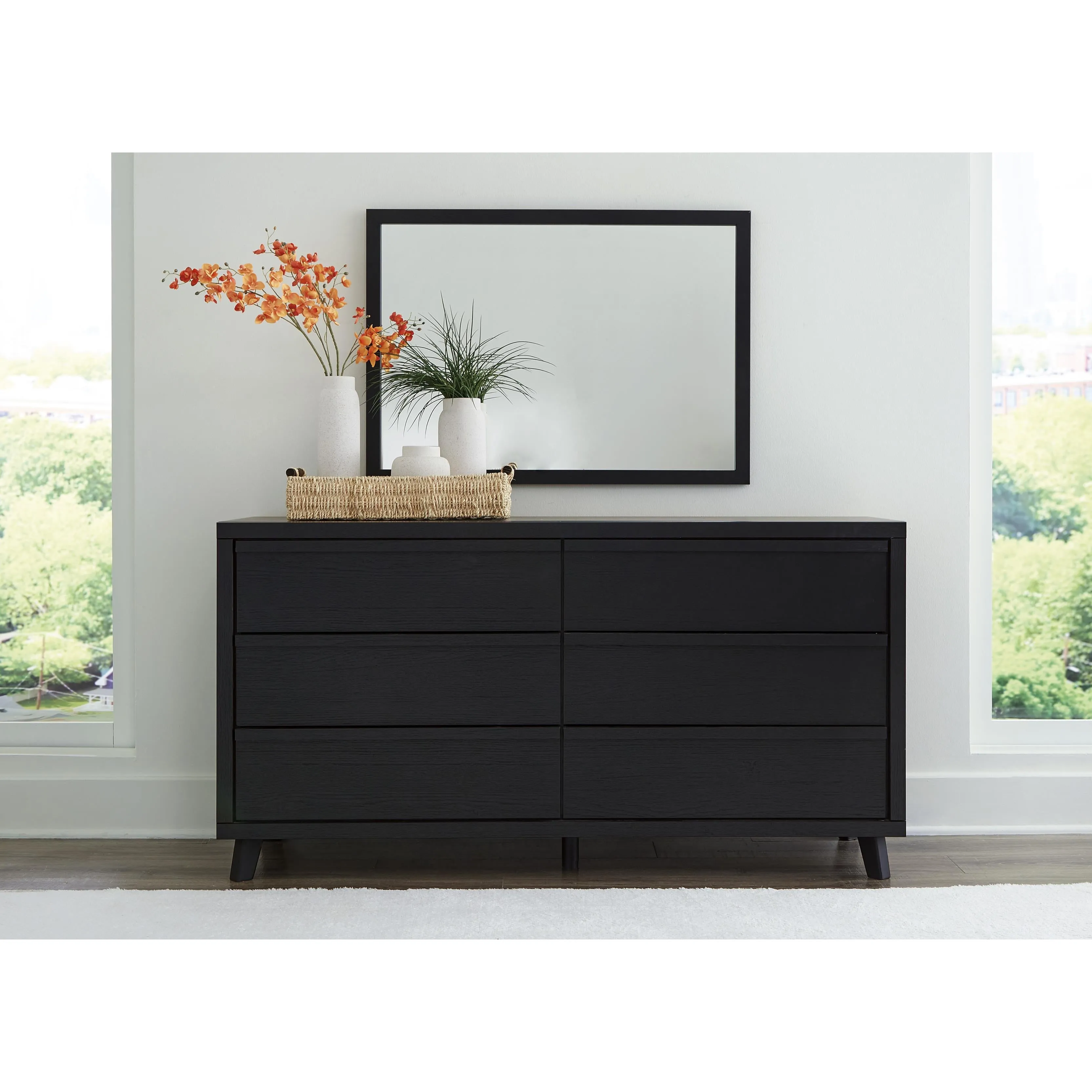 Signature Design by Ashley Danziar 6-Drawer Dresser B1013-231