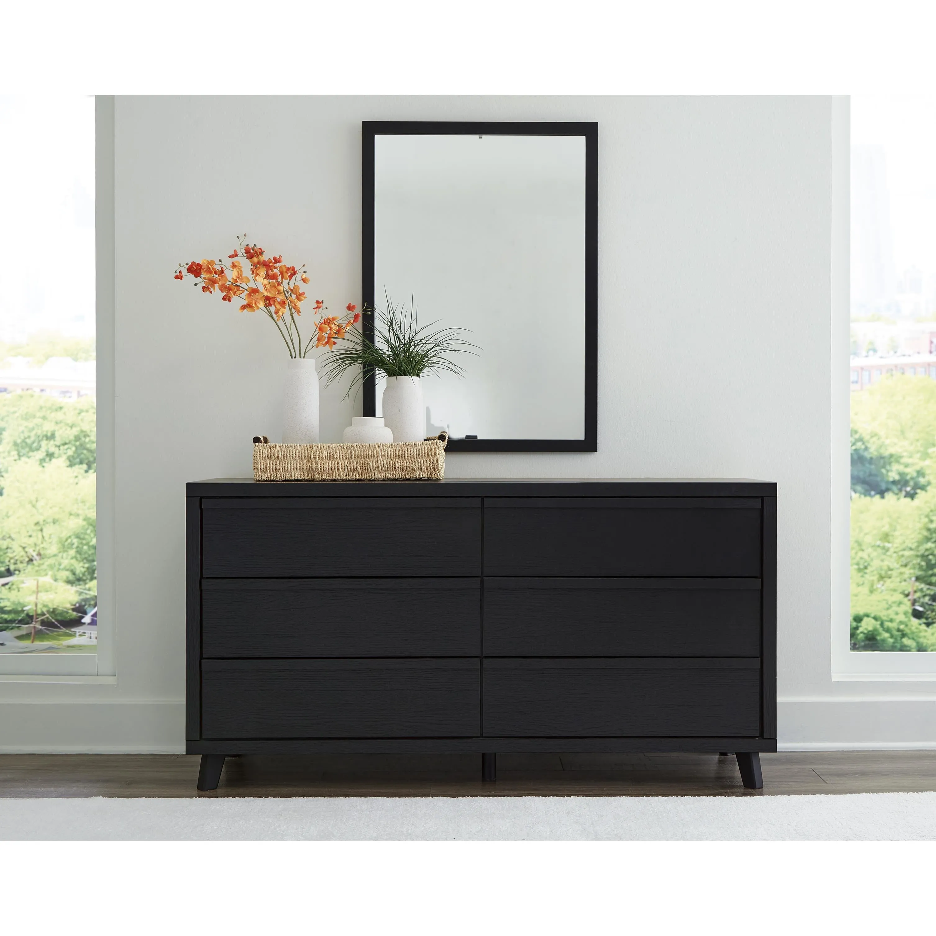 Signature Design by Ashley Danziar 6-Drawer Dresser B1013-231