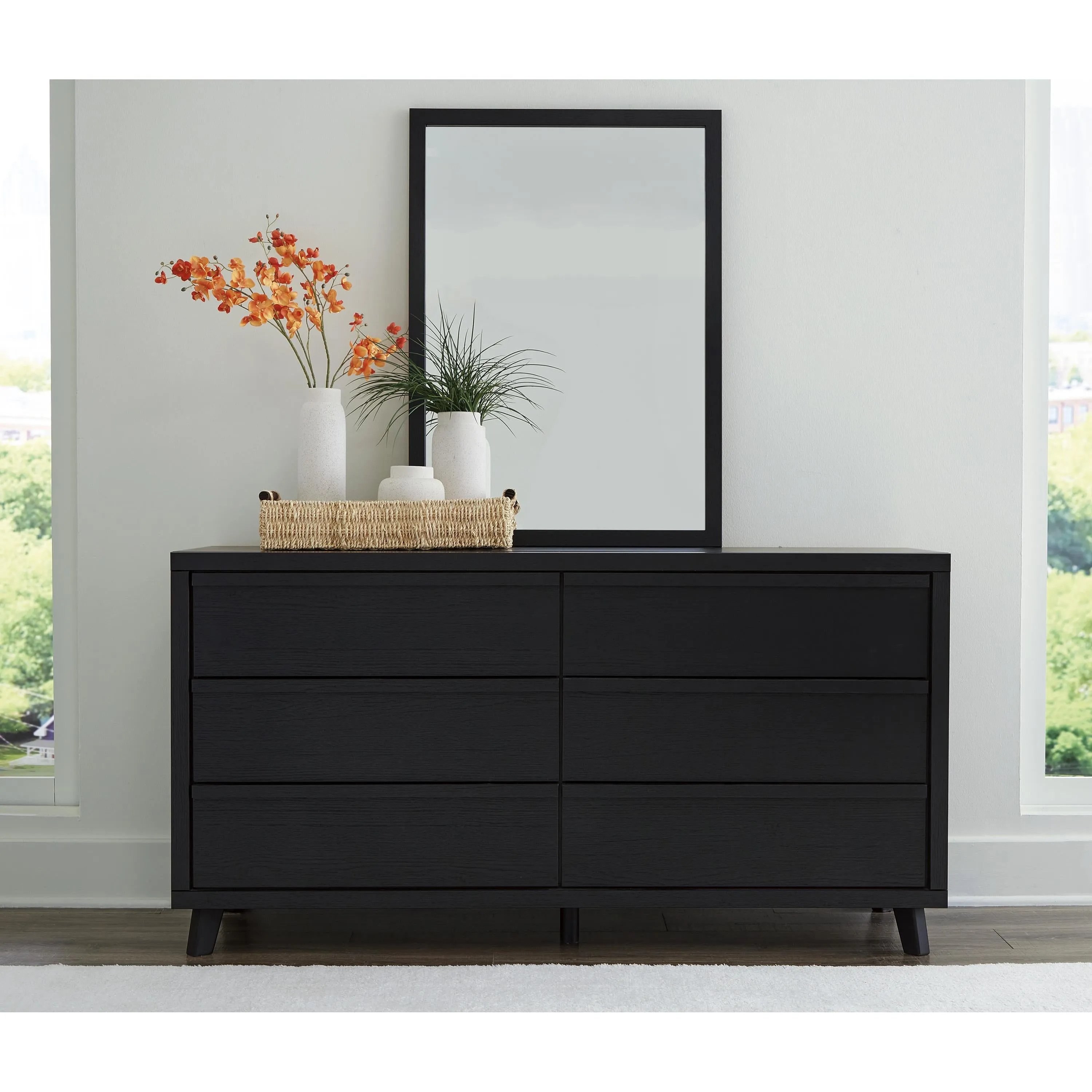 Signature Design by Ashley Danziar 6-Drawer Dresser B1013-231