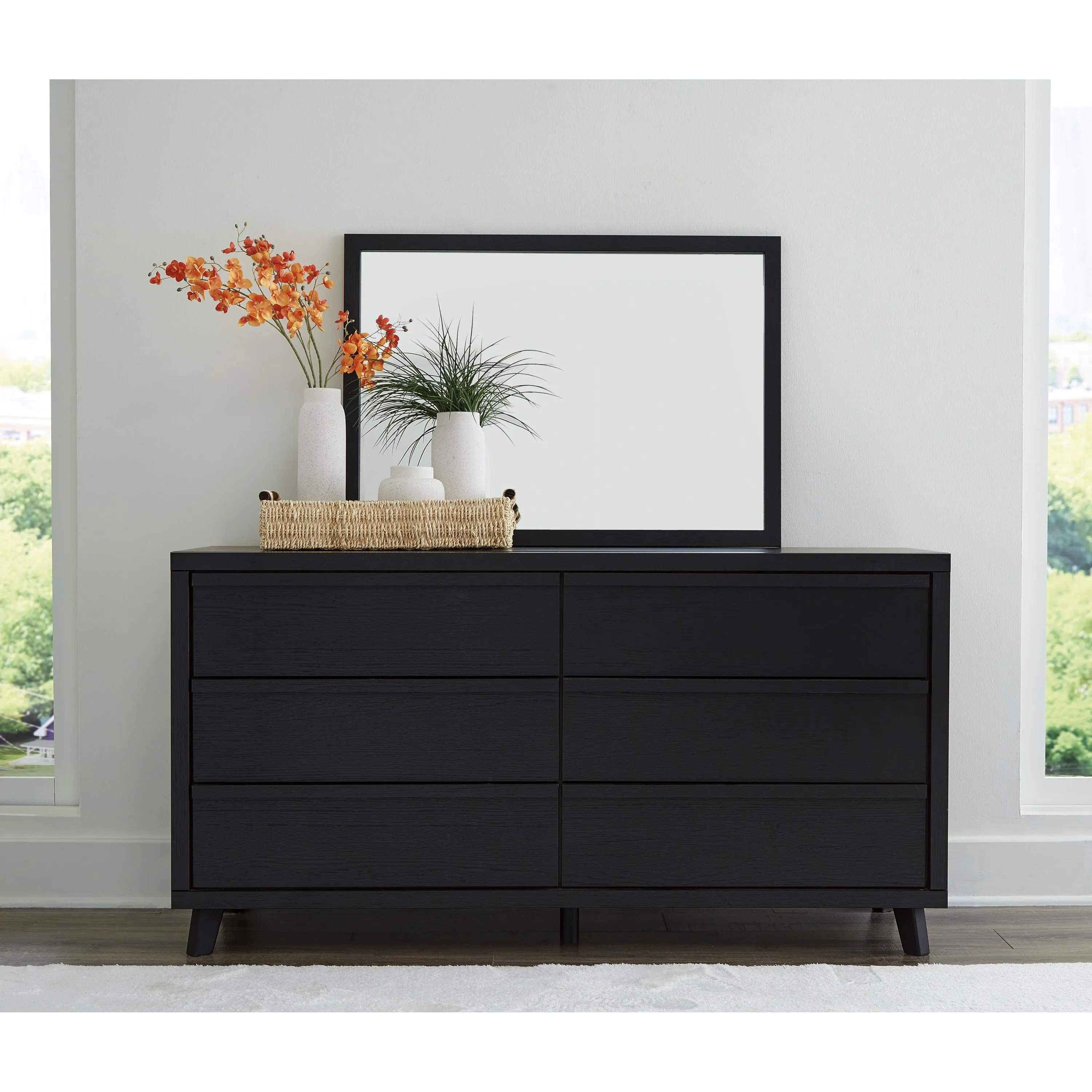 Signature Design by Ashley Danziar 6-Drawer Dresser B1013-231